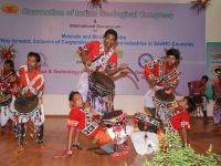 A spill of awe-inspiring drum dance, indeed a heart warming performance.